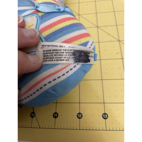 Glowing Lullabies Elephant V Tech Music Nature Sound Talks Colors Plush Baby Toy - Picture 8 of 8